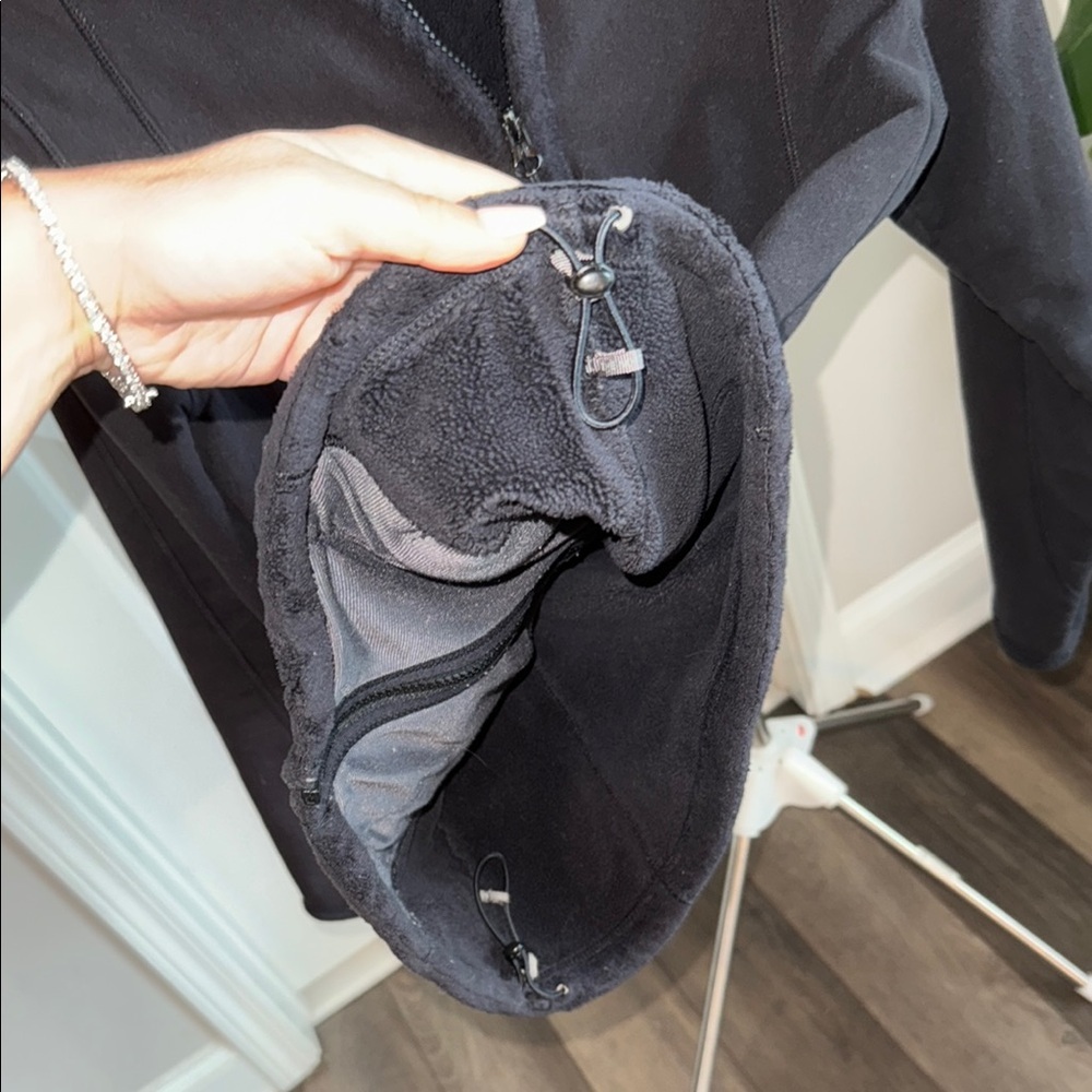 The North Face Women's Black Jacket size small - Picture 9 of 9